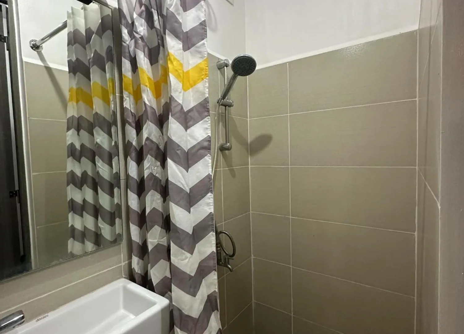 Condo Unit In Green Residences Taft Next To De La Salle University Manila