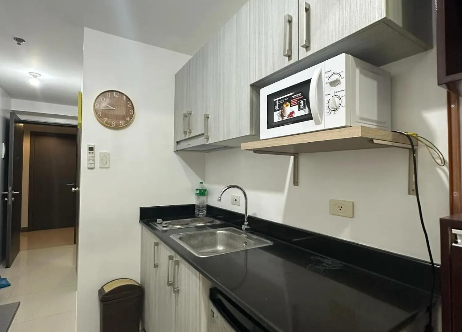 Condo Unit In Green Residences Taft Next To De La Salle University Manila 0*,  Filipiny